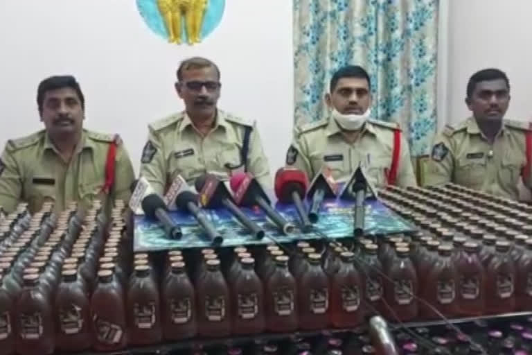 Confiscation of Telangana liquor in jaggayyapeta krishna district