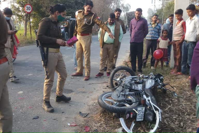 दो बाइकों की आमने सामने भिडंत