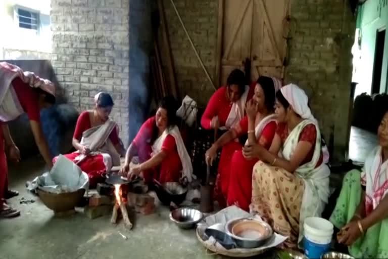 As_dmj_bhogali-bihu-preparation_vis_as10021