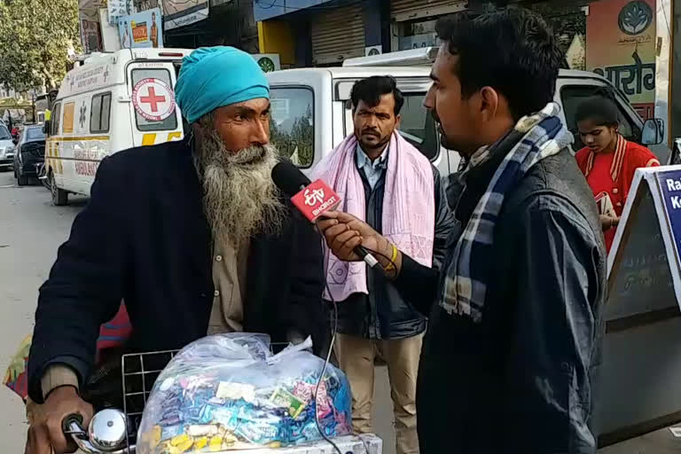 60-year-old-dilbag-singh-reached-at-singhu-border-riding-470-km-cycle-said-i-will-go-to-delhi-by-bicycle