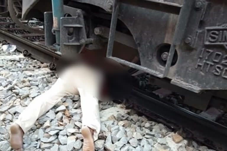 man committed suicide, man committed suicide in Hassan, Hassan rail news, Hassan crime news, ವ್ಯಕ್ತಿ ಆತ್ಮಹತ್ಯೆ, ರೈಲಿಗೆ ಬಿದ್ದು ವ್ಯಕ್ತಿ ಆತ್ಮಹತ್ಯೆ, ಹಾಸನದಲ್ಲಿ ರೈಲಿಗೆ ಬಿದ್ದು ವ್ಯಕ್ತಿ ಆತ್ಮಹತ್ಯೆ, ಹಾಸನ ರೈಲ್​ ಸುದ್ದಿ, ಹಾಸನ ಅಪರಾಧ ಸುದ್ದಿ,