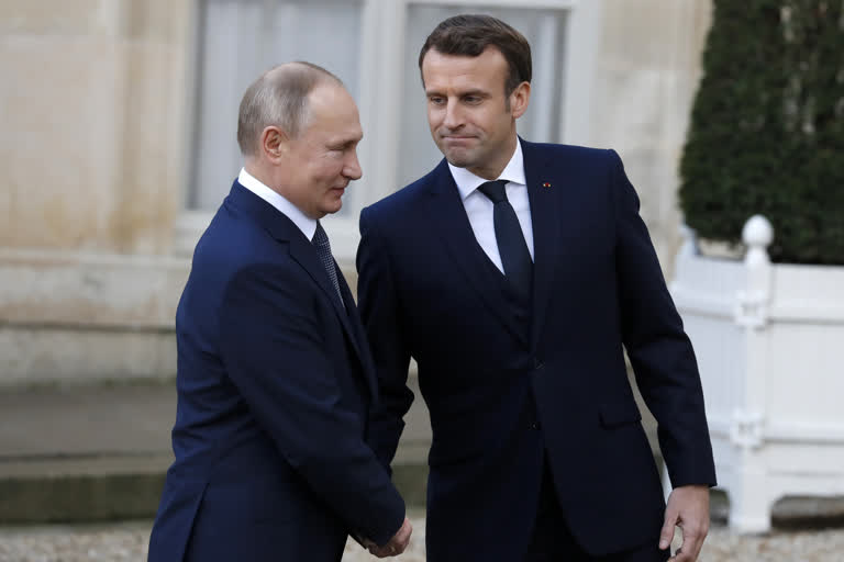 Putin, Macron discuss upcoming meeting on Nagorno-Karabakh