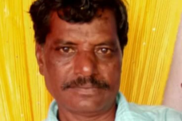 Wall collapses, husband killed   Family in the grip of poverty in thiruvallur