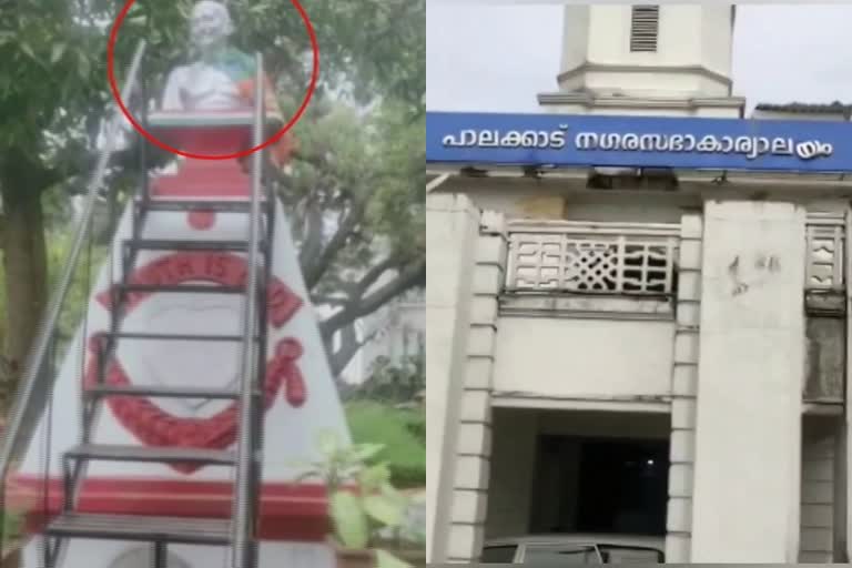 ഗാന്ധി പ്രതിമയില്‍ ബിജെപി പതാക കെട്ടി  BJP_FLAG_ON_GANDHI_STATUE  പാലക്കാട് നഗരസഭാ  തദ്ദേശ തെരഞ്ഞെടുപ്പ്  bjp flag