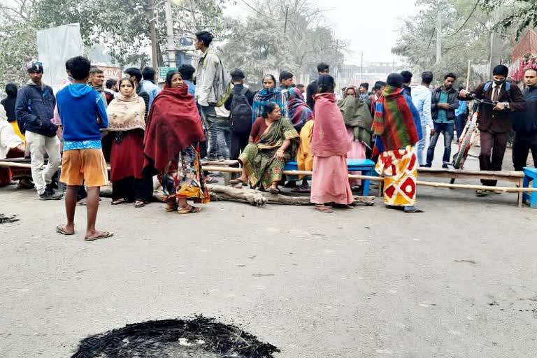 People protested due to water logging problem in Muzaffarpur