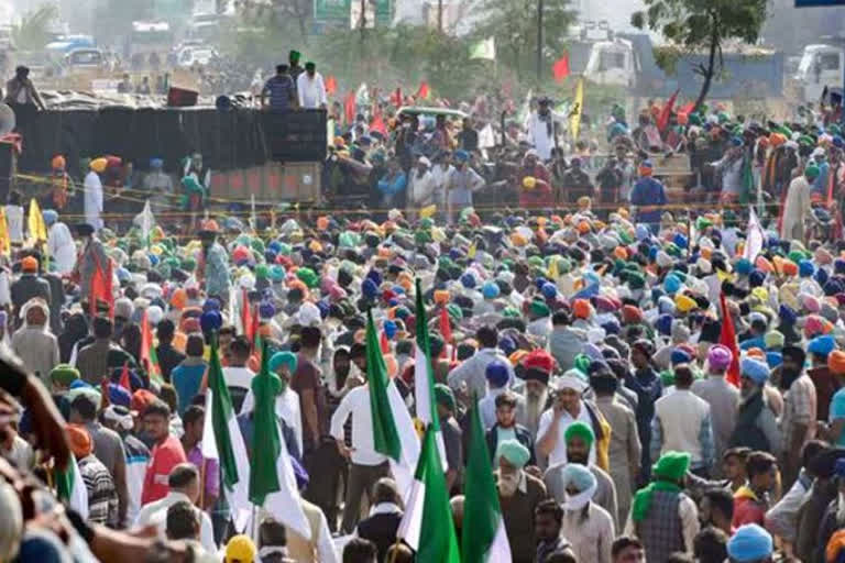 singhu border,farmer from punjab has attempted suicide