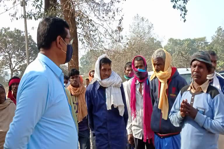 villagers-reached-tehsildar-to-complain-against-sarpanch-husband