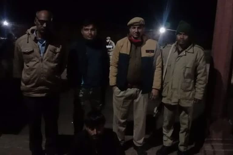 police arrested rogue in dholpu