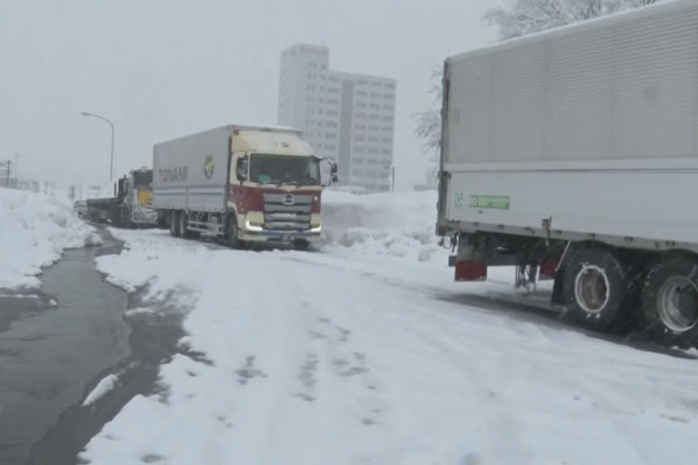 traffic resumes in france post snowfall