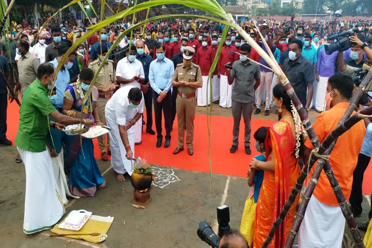 tn CM palanisamy celebrates pongal