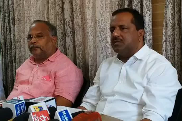 cabinet expansion is through blackmail, BJP president clear on cabinet expansion is through blackmail, UT Khader, UT Khader news, UT Khader latest news, ಸಂಪುಟ ವಿಸ್ತರಣೆ ಬ್ಲ್ಯಾಕ್ ಮೇಲ್ ಮುಖಾಂತರ ಆಗಿದೆಯೇ, ಸಂಪುಟ ವಿಸ್ತರಣೆ ಬ್ಲ್ಯಾಕ್ ಮೇಲ್ ಮುಖಾಂತರ ಆಗಿದೆಯೇ ಎಂದು ಬಿಜೆಪಿ ರಾಜ್ಯಾಧ್ಯಕ್ಷರು ಸ್ಪಷ್ಟಪಡಿಸಲಿ, ಯುಟಿ ಖಾದರ್, ಯುಟಿ ಖಾದರ್ ಸುದ್ದಿ,