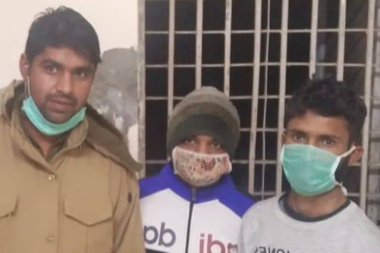 Two robbers involved in robbery of taxi driver arrested in Delhi