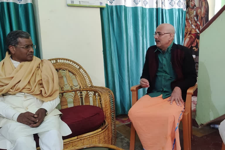 Babulal Marandi at Anant Ojha's house