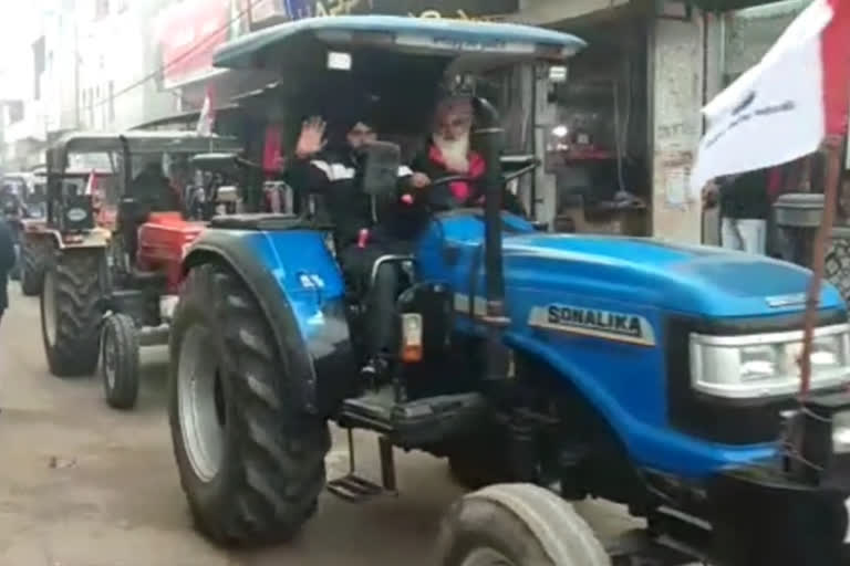 tractor march