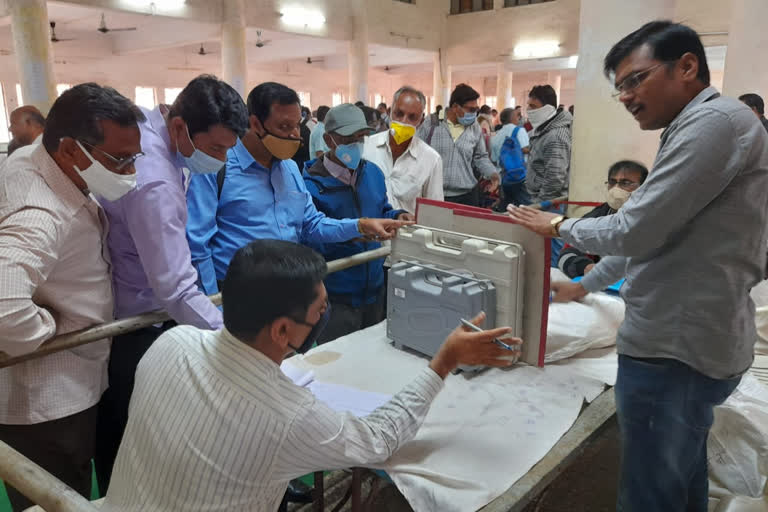 polling will be done by  tomorrow for gram panchayat seats in jalgaon