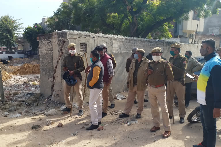 stone pelting during kite flying, two injured in jaipur