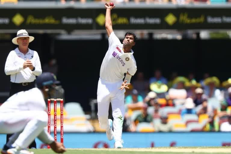 washington sundar strikes as Steve Smith departs