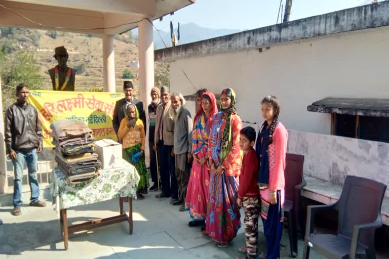 ngo-distributed-blankets