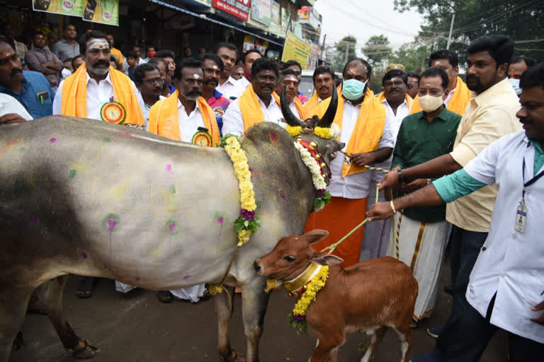 minister rb udayakumar said that govt job considaration for best jallikattu players