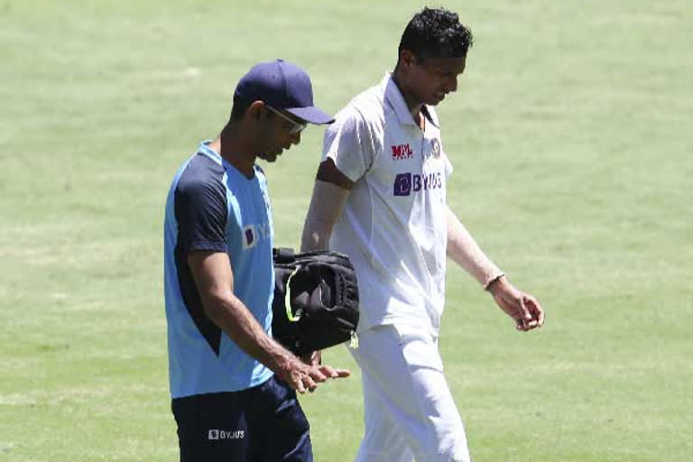 IND vs AUS: Navdeep Saini complains of groin pain, goes off field