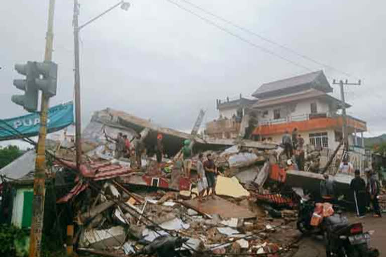 10 Killed and Hundreds Injured, 10 Killed and Hundreds Injured After Earthquake, 10 Killed and Hundreds Injured After Earthquake In Indonesia,  Indonesia Earthquake,  Indonesia Earthquake news,  Indonesia Earthquake update,  Indonesia Earthquake latest news,  Indonesia Earthquake 2021 news, 10 ಜನ ಸಾವು ಮತ್ತು ನೂರಾರು ಜನ ಗಂಭೀರ, ಭೂಕಂಪದಲ್ಲಿ 10 ಜನ ಸಾವು ಮತ್ತು ನೂರಾರು ಜನ ಗಂಭೀರ, ಇಂಡೋನೇಷ್ಯಾದ ಭೂಕಂಪದಲ್ಲಿ 10 ಜನ ಸಾವು ಮತ್ತು ನೂರಾರು ಜನ ಗಂಭೀರ, ಇಂಡೋನೇಷ್ಯಾ ಭೂಕಂಪ, ಇಂಡೋನೇಷ್ಯಾ ಭೂಕಂಪ ಸುದ್ದಿ, ಇಂಡೋನೇಷ್ಯಾ ಭೂಕಂಪ 2021 ಸುದ್ದಿ,