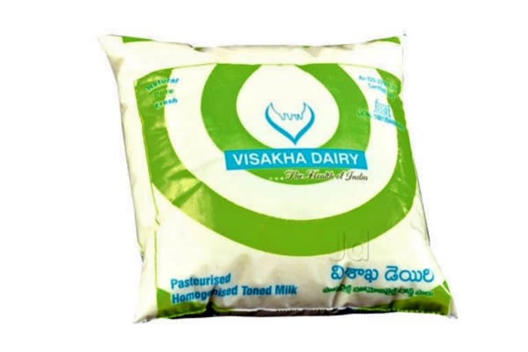 visakha-dairy-offers-35-crore-rupeess-wallpaper-bonus-to-dairy-farmers-says-visakha-dairy-vice-chairman-adari-anand-kumar