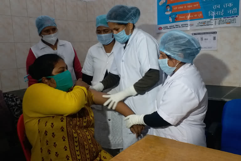 Name of beneficiaries who will get vaccination first decided in ranchi