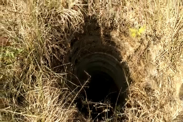 dead-body recovered-from-well in chaibasa
