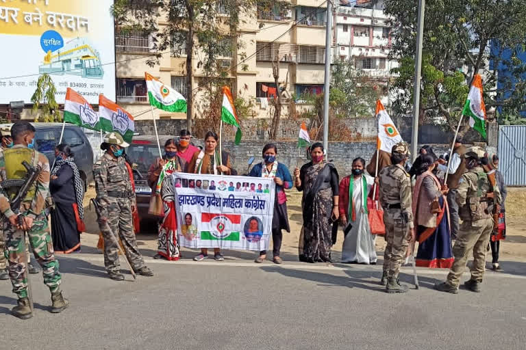 Congress workers protest against Union Minister Dharmendra Pradhan's arrival in Ranchi