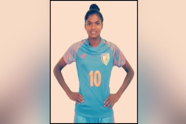 gumla resident sumati selected in indian football team