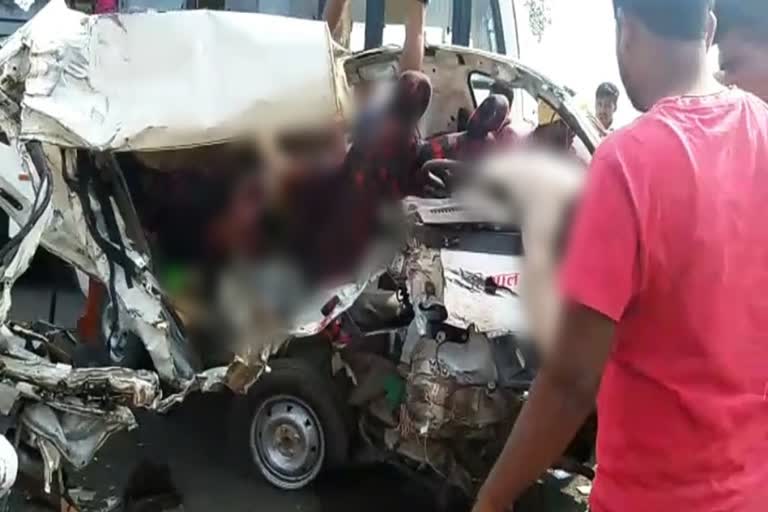 Akola Patur Road Accident