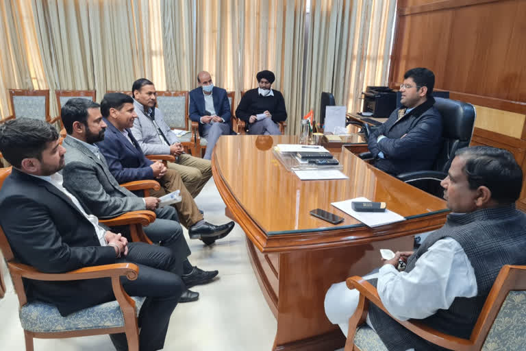 bar association meets deputy cm regarding new chambers in hisar court