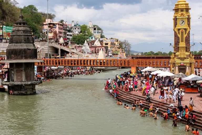 Devotees to only take 3 dips in Ganga, rules Haridwar police