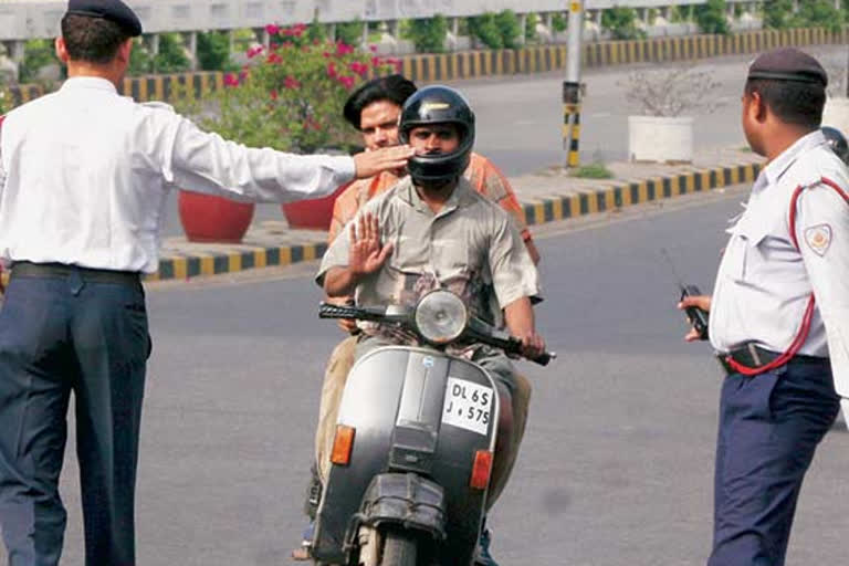 traffic police make route change for parade rehearsal in delhi