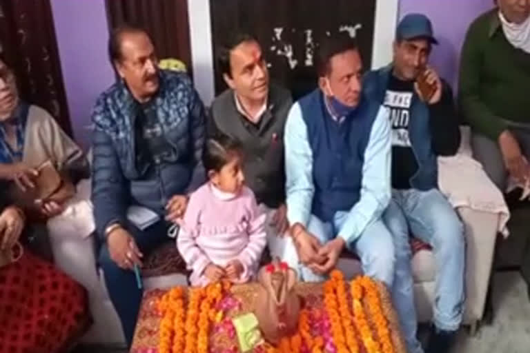 rishikesh-4-years-girl-mahi-donated-5080-rs-for-the-construction-of-ram-temple