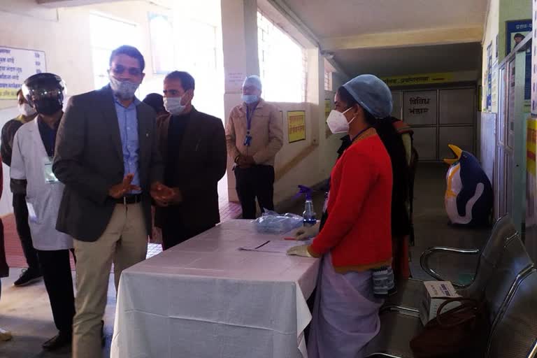 corona vaccination started in sadar hospital in ranchi