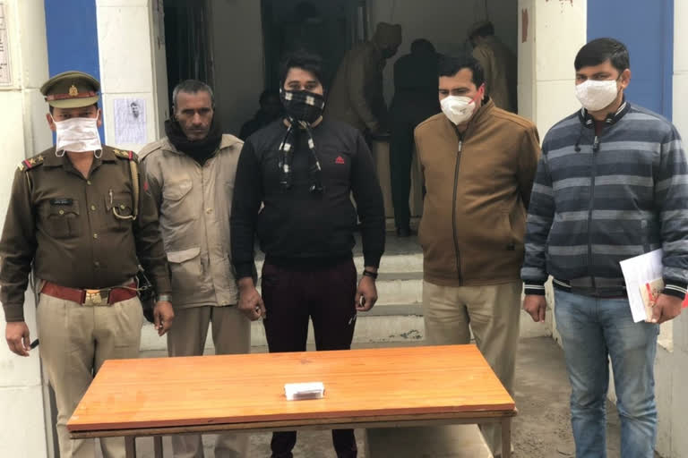 robber arrested for robbing salesmen in greater noida