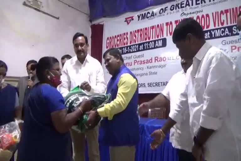 groceries-distribution-for-poor-people-in-secunderabad-by-seva-bharat-and-ymca-in-hyderabad