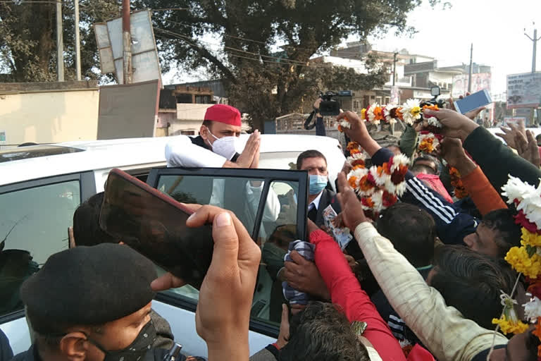 akhilesh yadav reached bahraich