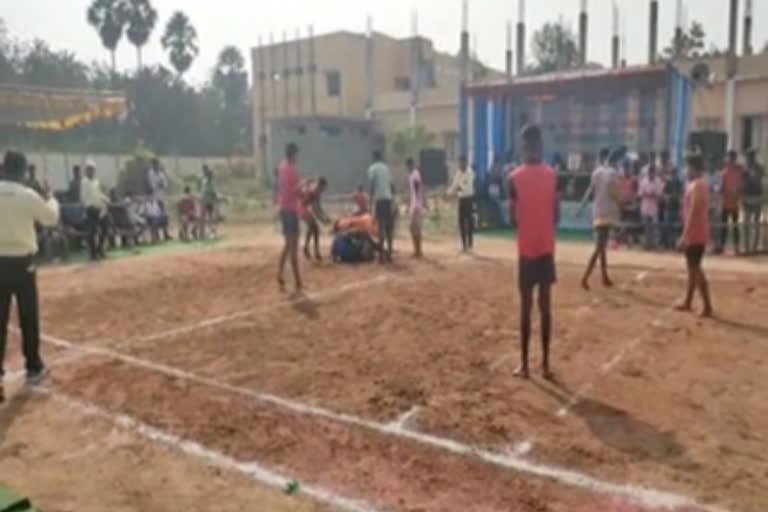 man dies in andhra pradesh while playing kabaddi