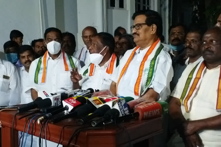 DMK and Congress KS Alagiri DMK and Congress allaiance Puducherry latest news DMK and Congress latest news திமுக காங்கிரஸ் கூட்டணி கே எஸ் அழகிரி கந்தசாமி கிரண் பேடி