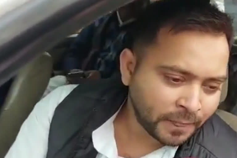 tejashwi yadav convoy collided, ten vehicles of tejashwi yadav convoy collided, ten vehicles of tejashwi yadav convoy collided in saran, tejashwi yadav, tejashwi yadav news, ತೇಜಶ್ವಿ ಯಾದವ್ ಬೆಂಬಲಿಗರ ವಾಹನಗಳು ಡಿಕ್ಕಿ, ತೇಜಶ್ವಿ ಯಾದವ್ ಬೆಂಬಲಿಗರ 10 ವಾಹನಗಳು ಡಿಕ್ಕಿ, ಸರನ್​ನಲ್ಲಿ ತೇಜಶ್ವಿ ಯಾದವ್ ಬೆಂಬಲಿಗರ 10 ವಾಹನಗಳು ಡಿಕ್ಕಿ, ತೇಜಶ್ವಿ ಯಾದವ್, ತೇಜಶ್ವಿ ಯಾದವ್ ಸುದ್ದಿ,