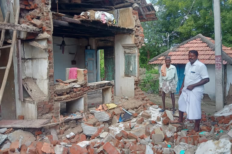 Houses damaged by continuous heavy rains!