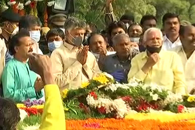 chandrababu pays tribute to ntr at ntr ghat