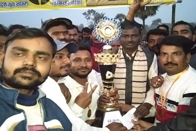 fatepur gundalia defeated jarmundi by two wickets in dumka