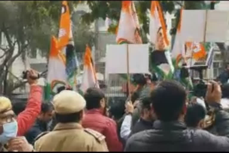 Congress hold protest over Arnab Goswami leaked chats, seeks probe