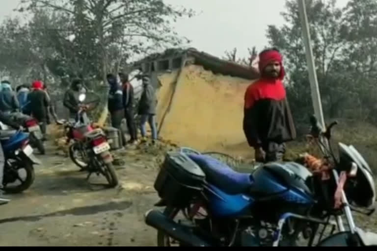 Overload truck enters a roadside house