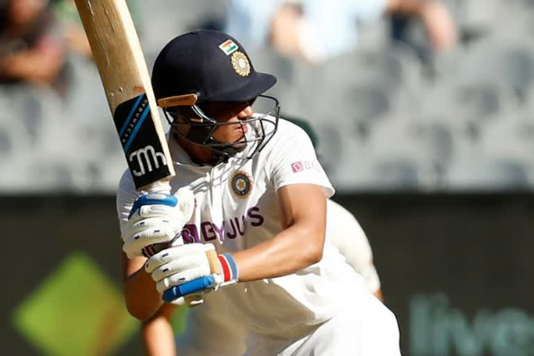 IND vs AUS: Shubman Gill smashes fifty, India 83/1 at Lunch on Day 5