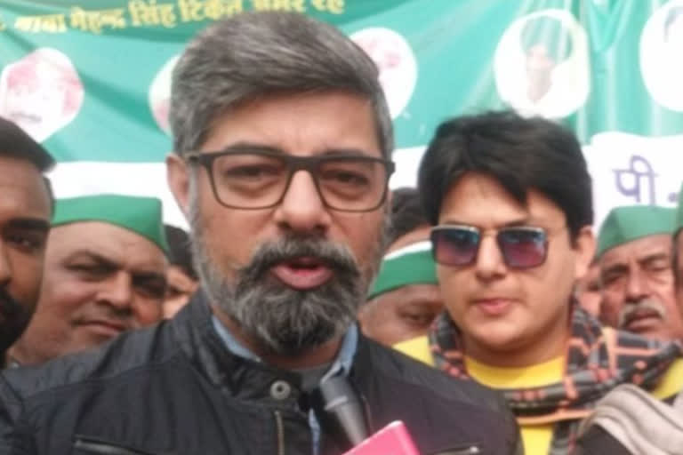 Sushant Singh arrives at Gazipur border talks with ETV bharat