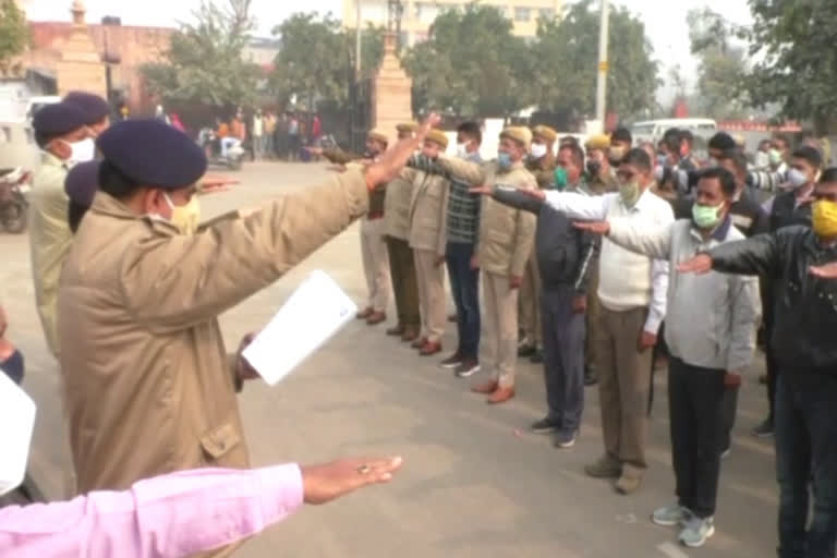 यातायात जागरूकता रथ रवाना, Traffic awareness chariot departs